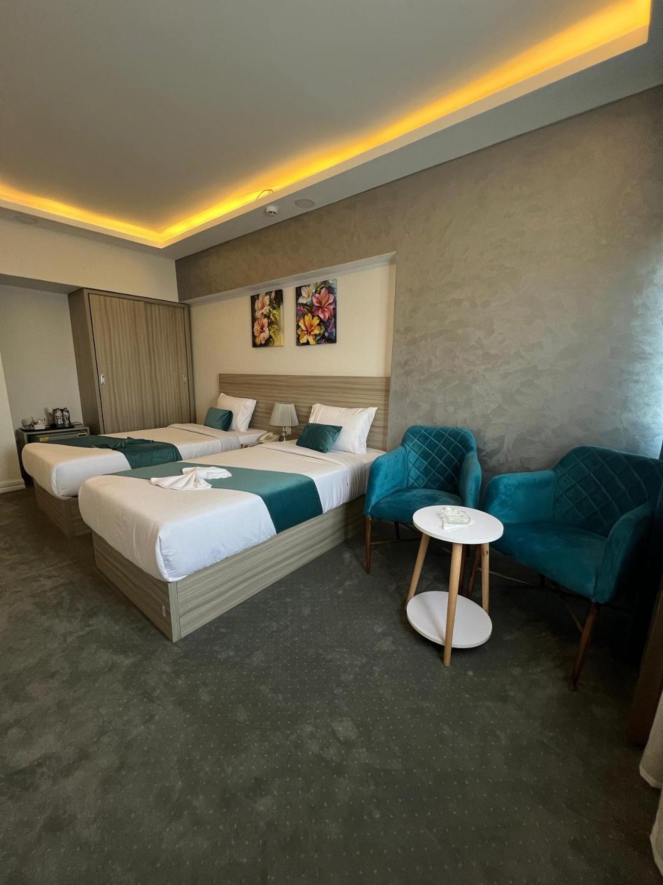 Mar Charbel Hotel Cairo Exterior photo